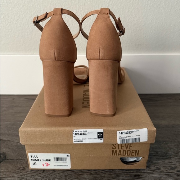 Steve Madden Tiaa Ankle Strap Block Heel Sandals - Size 10 - Camel Nubuck - NWB - Picture 9 of 13